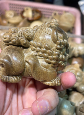 正品小叶川楠金丝楠木醒狮狮子摆件手工雕刻实木工艺品家居装饰品