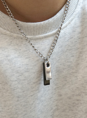 双色无事牌设计感项链