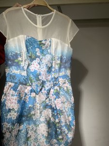 音儿美地女装夏季新款法风泡泡袖印花方领碎花连衣裙伊华欧秀