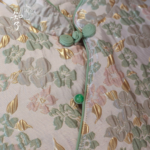 知了童装 秋冬浮雕锦缎中式棉外套女童国风唐装棉衣宽松棉袄55617 - 图1