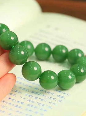 新疆和田玉碧玉手串老坑菠菜绿