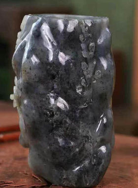 天然新疆和田玉糖白玉俏色摆件