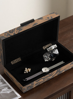 高档首饰盒卧室床头柜梳妆台收纳盒高级感轻奢饰品盒桌面软装摆件