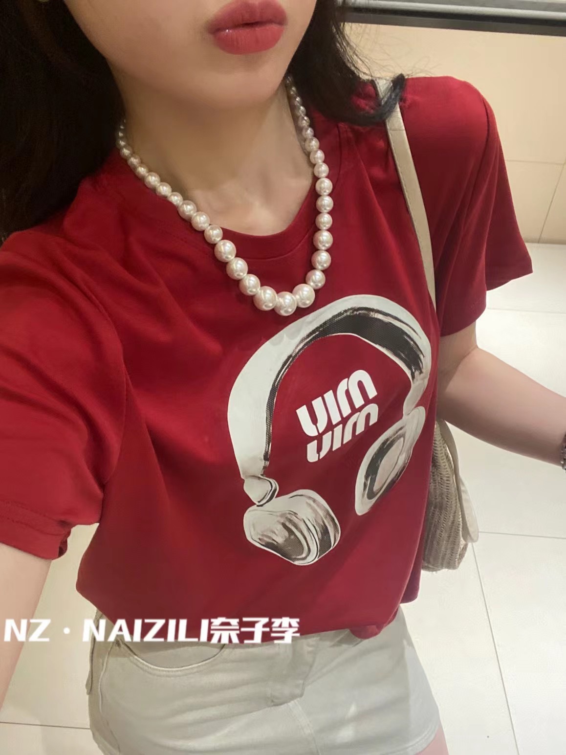 韩版十三行奈子NAIZI 24夏新耳机短袖t恤常规休闲时尚百搭上衣女 - 图2