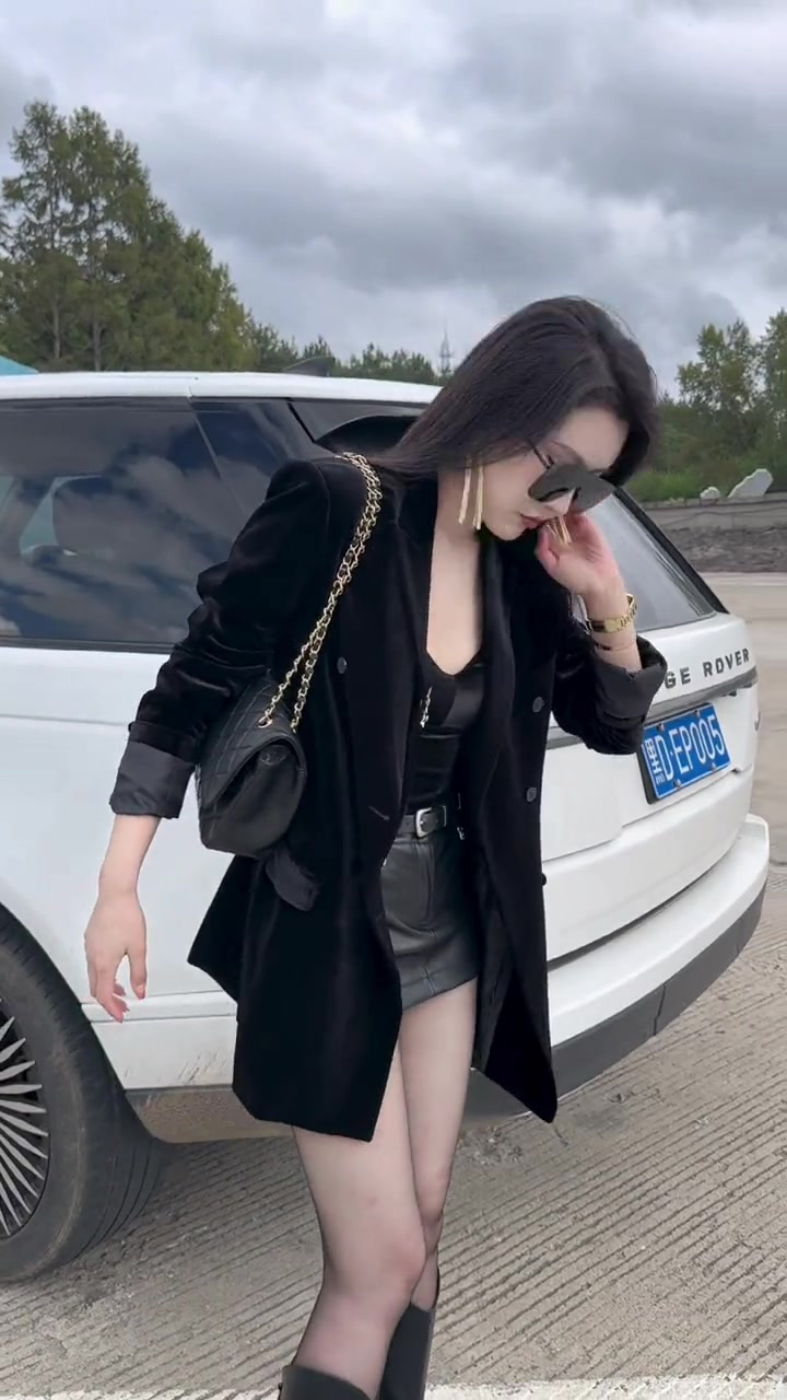 黑色气质高级感金丝绒外套女2023秋季新款时尚洋气百搭长袖上衣潮 - 图3