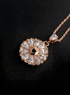 水钻花朵小众复古圆牌锁骨链