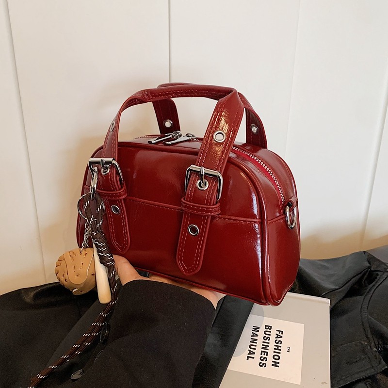 复古小众设计包包女式2025新款休闲百搭斜挎包秋冬时尚手提小方包,淘宝优惠券,粉丝福利购,淘宝优惠卷