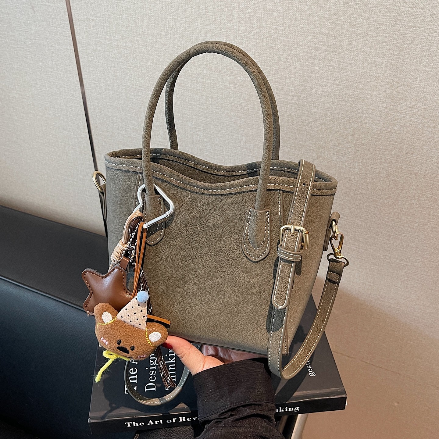 秋冬美拉德手提包包女式2026新款复古菜篮子水桶包通勤百搭斜挎包,淘宝优惠券,粉丝福利购,淘宝优惠卷