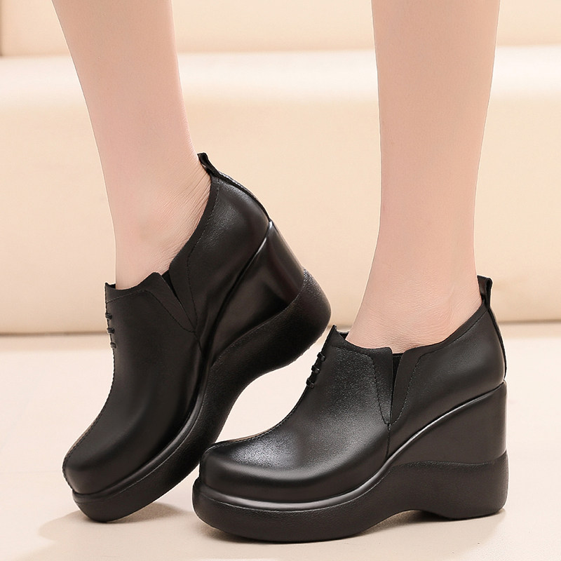 秋冬新品真皮单鞋坡跟深口皮鞋复古舒适头层牛皮女鞋大码33到43码,淘宝优惠券,粉丝福利购,淘宝优惠卷