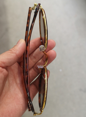 茶色复古水晶石头