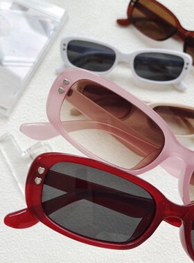 2025年新款爱心米钉个性方形眼镜