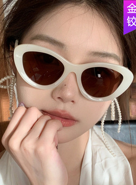 复古猫眼条纹太阳镜2025新款墨镜