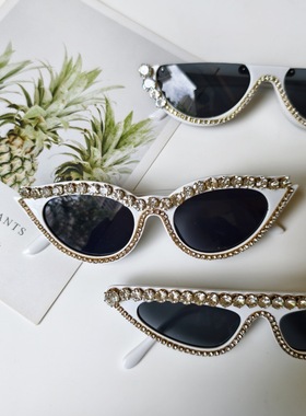 白色系带砖时尚圆形框简约复古欧