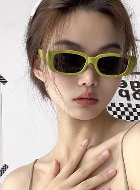 爱了甜酷风搞怪复古嘻哈小方框透粉腮红墨镜个性拍照砂灰黑太阳镜