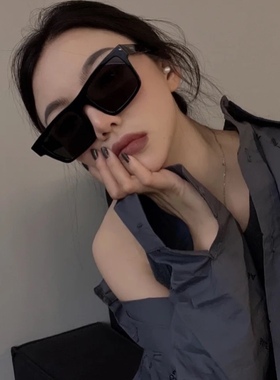 拽姐黑片墨镜高级感辣妹韩版方框嘻哈眼镜开车专用痞帅太阳镜蓝黄