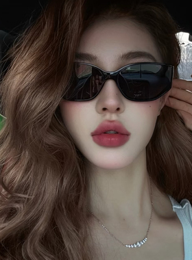轻点帅高级感欧美复古猫眼墨镜Y2K个性曲面小框防紫外线太阳眼镜