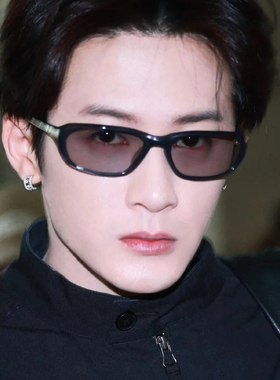 黑色高级感痞帅男士小脸窄墨镜气质潮酷复古圆脸走秀出游太阳眼镜