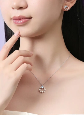 原创雪花星光环珍珠项链女韩版小清新高级感月光石圣诞节礼物吊坠