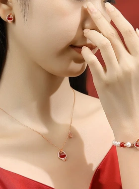 原创招财蛇年手串女国潮新中式红玛瑙珍珠手链国风新年本命年手饰