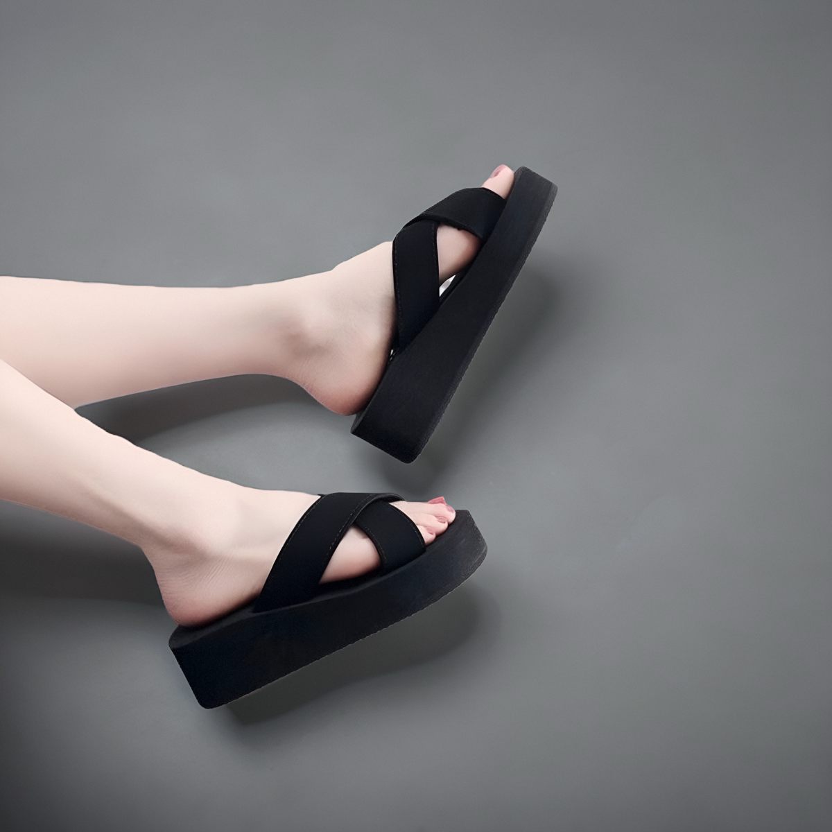 厚底交叉拖鞋女夏季小众高级感平底网红凉拖鞋外穿沙滩鞋2025新款,淘宝优惠券,粉丝福利购,淘宝优惠卷