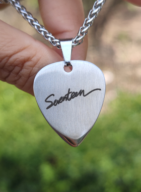 SEVENTEEN吉他拨片项链