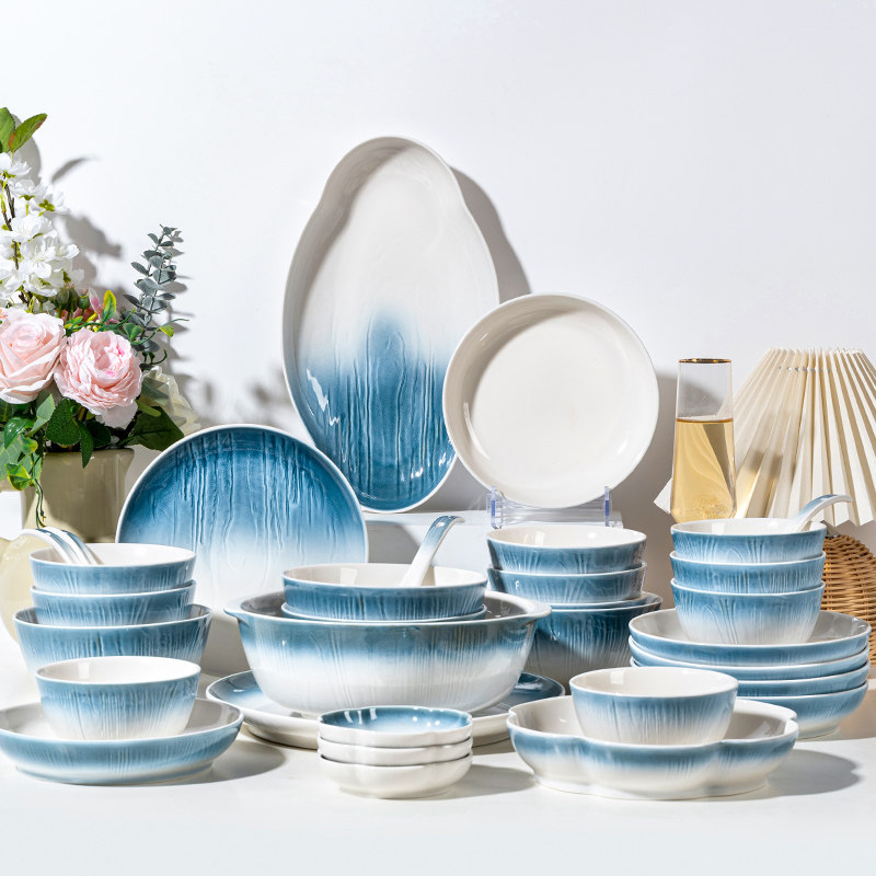 釉下彩2025新款碗碟套装家用中式餐具高级感浮雕渐变碗筷盘子组合