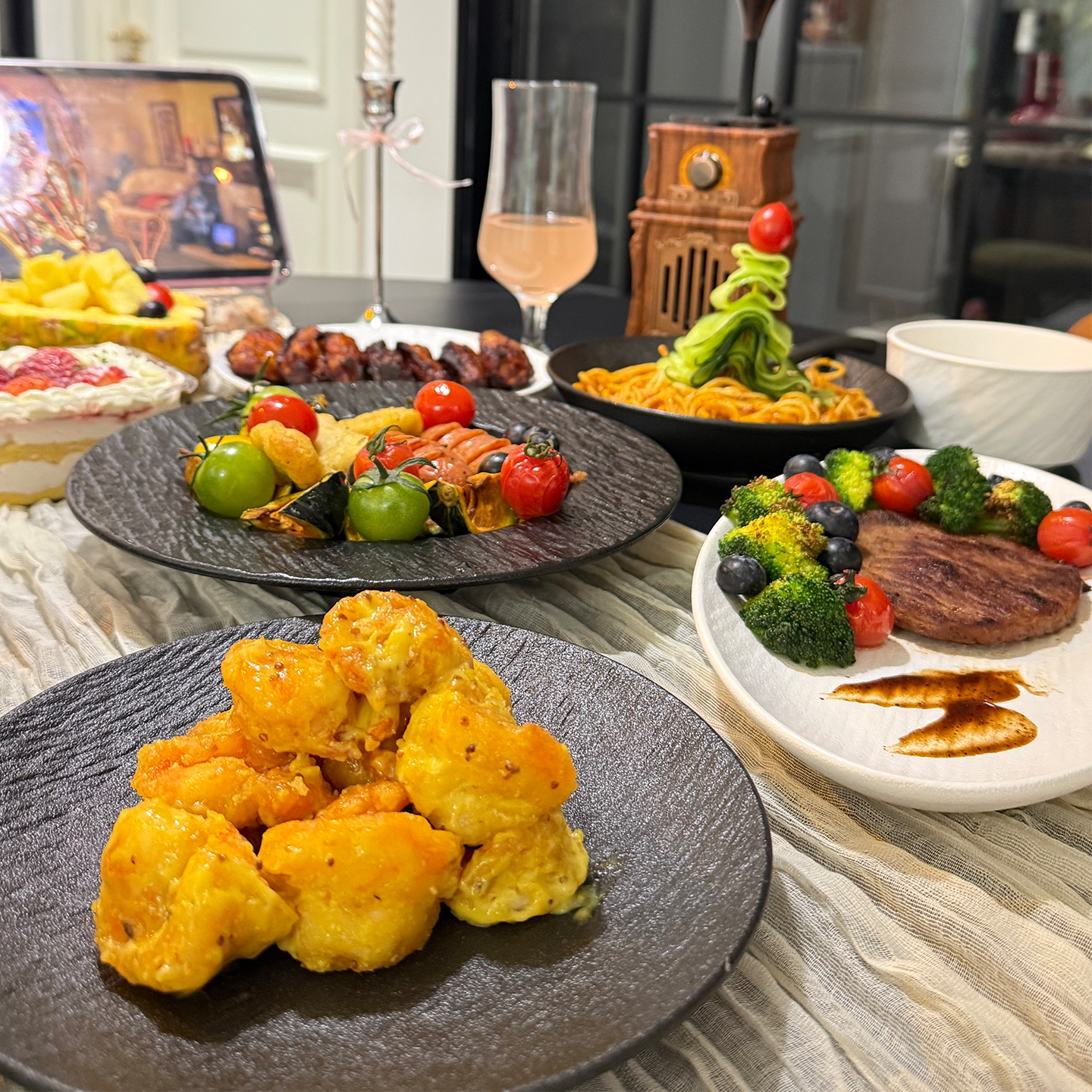 日式釉下彩2026新款碗盘碗碟套装家用高颜值陶瓷简约餐具乔迁碗具