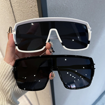 Net red tides Large frame one-piece ink glasses male and female high level Personality conjoined couples Sunglasses Big Face slim