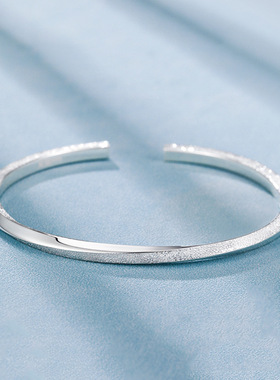 精致莫比乌斯环手镯ins小众设计感简约磨砂手环2024年夏季新款潮