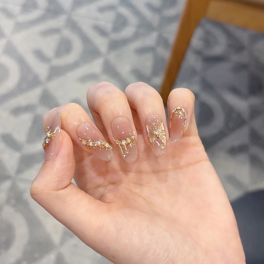 手工定制成品穿戴甲手工蝴蝶2025新款显白光疗假指甲贴片孕妇新娘,淘宝优惠券,粉丝福利购,淘宝优惠卷