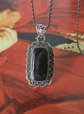 维多利亚复古风925银挂饰精致典雅浮雕如意纹缠丝玛瑙宝石吊坠女