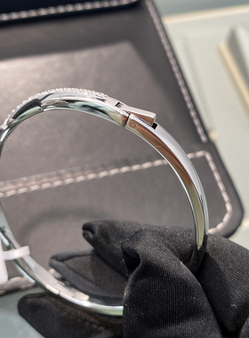 莫比乌斯螺旋镶钻手镯