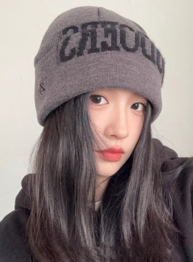 山吉小众刺绣字母针织帽男女