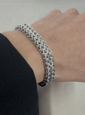 双层鱼鳞手链男女酷ins小众设计嘻哈潮流 钛钢手饰复古高级感配饰