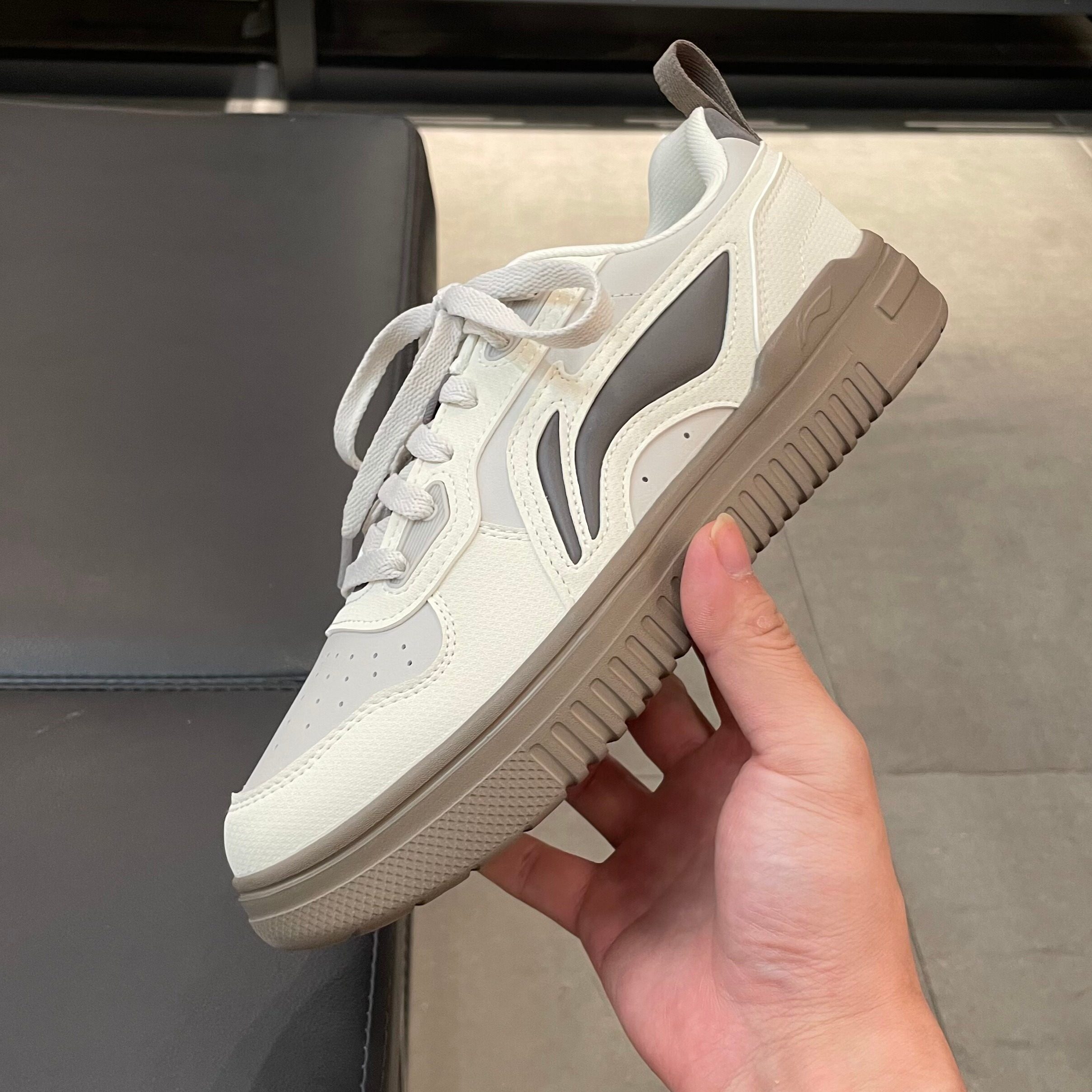 李宁经典休闲鞋2025新款休闲百搭青云男子减震回弹板鞋AGCV101,淘宝优惠券,粉丝福利购,淘宝优惠卷