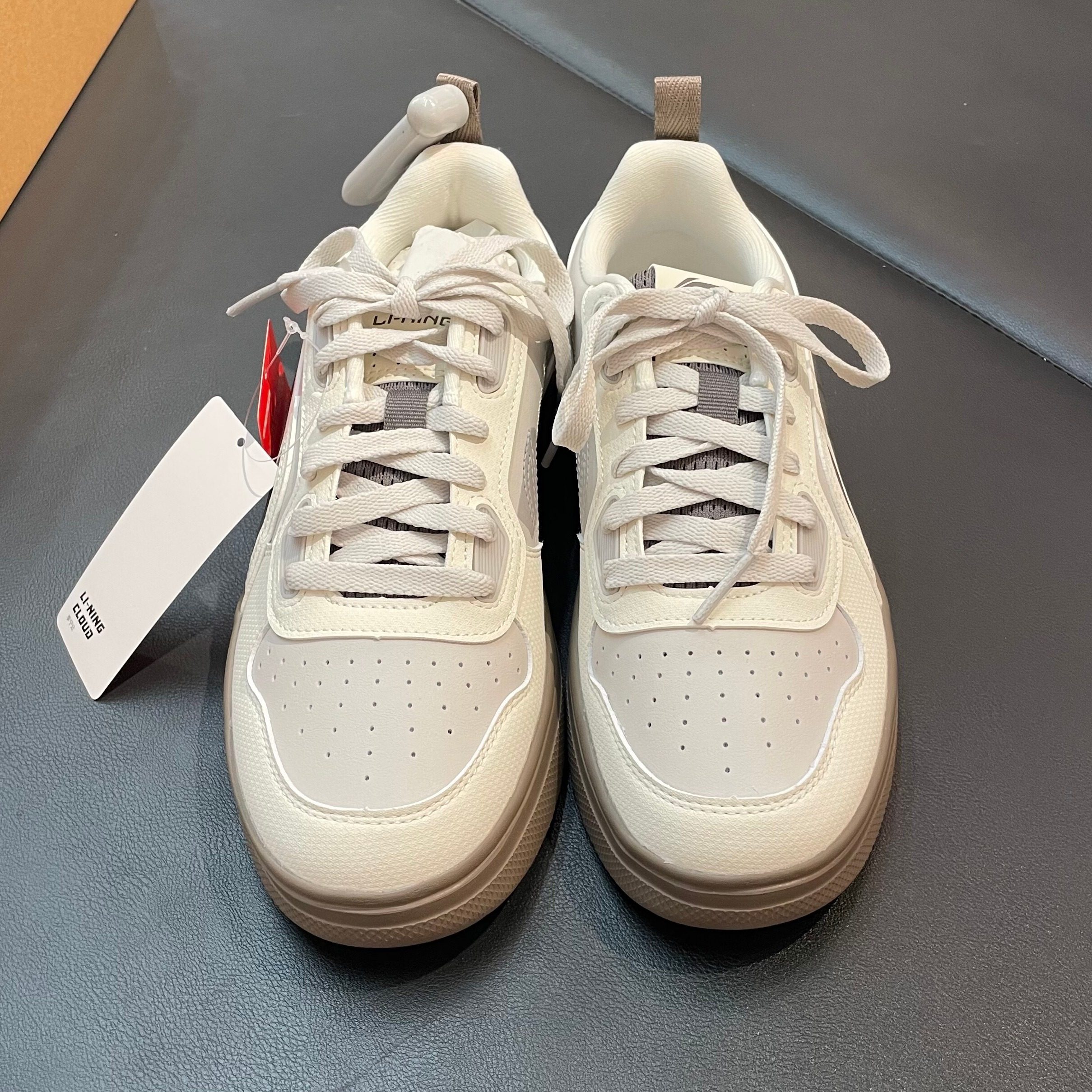 李宁经典休闲鞋2025新款休闲百搭青云男子减震回弹板鞋AGCV101,淘宝优惠券,粉丝福利购,淘宝优惠卷