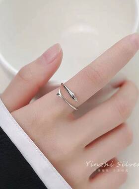简约小众设计鱼形开口戒指女可调节银色金属指环高级感