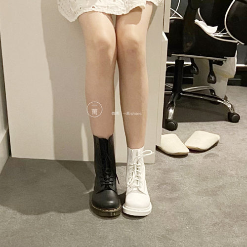 DR博士1460 头层荔枝纹软皮8孔六孔马丁靴女英伦风厚底短靴短筒 - 图1