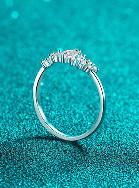 S925纯银女戒时尚小众设计感新款情人节礼物送女友马眼莫桑石戒指