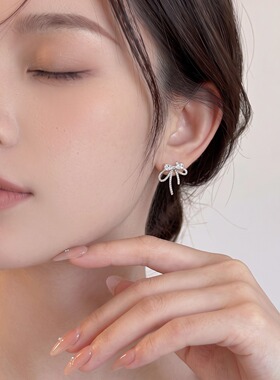 设计师款蝴蝶结锆石百搭耳钉