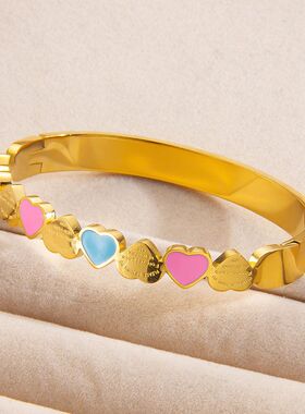跨境欧美时尚百搭ins彩色爱心手镯不锈钢简约青春学院风女生手环