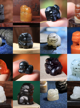 原创设计雕刻手玩狮子和田玉吊坠