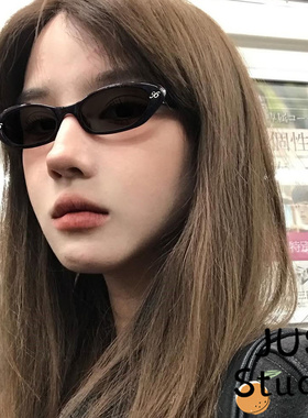 2025复古时髦三角小猫眼墨镜