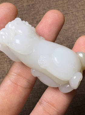 和田玉新疆且末料细腻油润糖羊脂白玉貔貅吊坠挂件Q