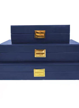 新中式红色装饰盒软装衣帽间