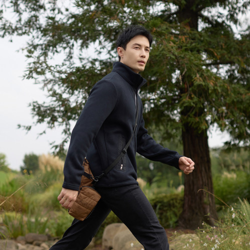 AIGLE艾高户外Polartec保暖防风全拉链抓绒休闲上衣男士加厚外套 - 图0