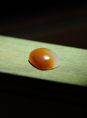 润石堂和田玉籽料红皮白玉戒面