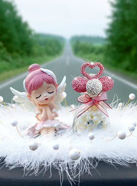 网红汽车内饰用品创意车载车上高档女生女神装饰品小摆件2021新款