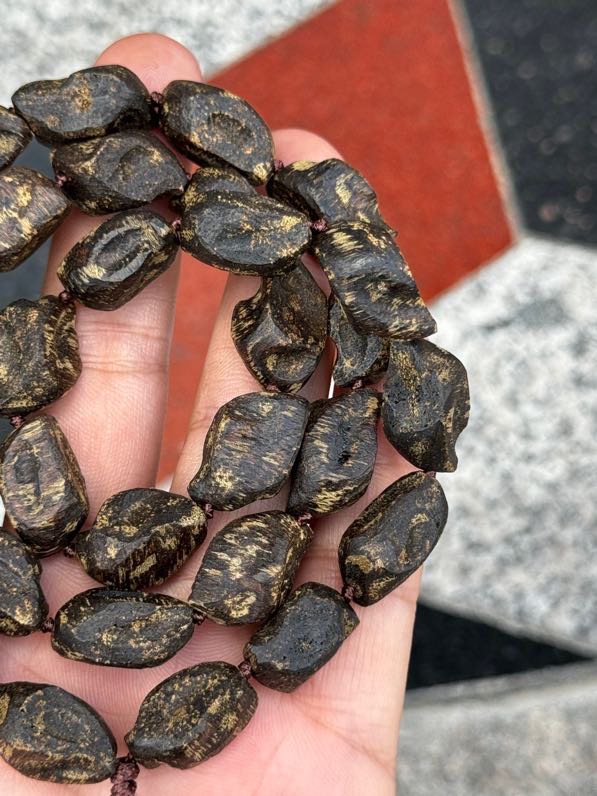 印尼达拉干瘤疤结随型沉香手串重约65克文玩佛珠挂件男女士项链 - 图0