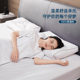 Mousse pillow protects the cervical vertebrae without collapsing or deforming